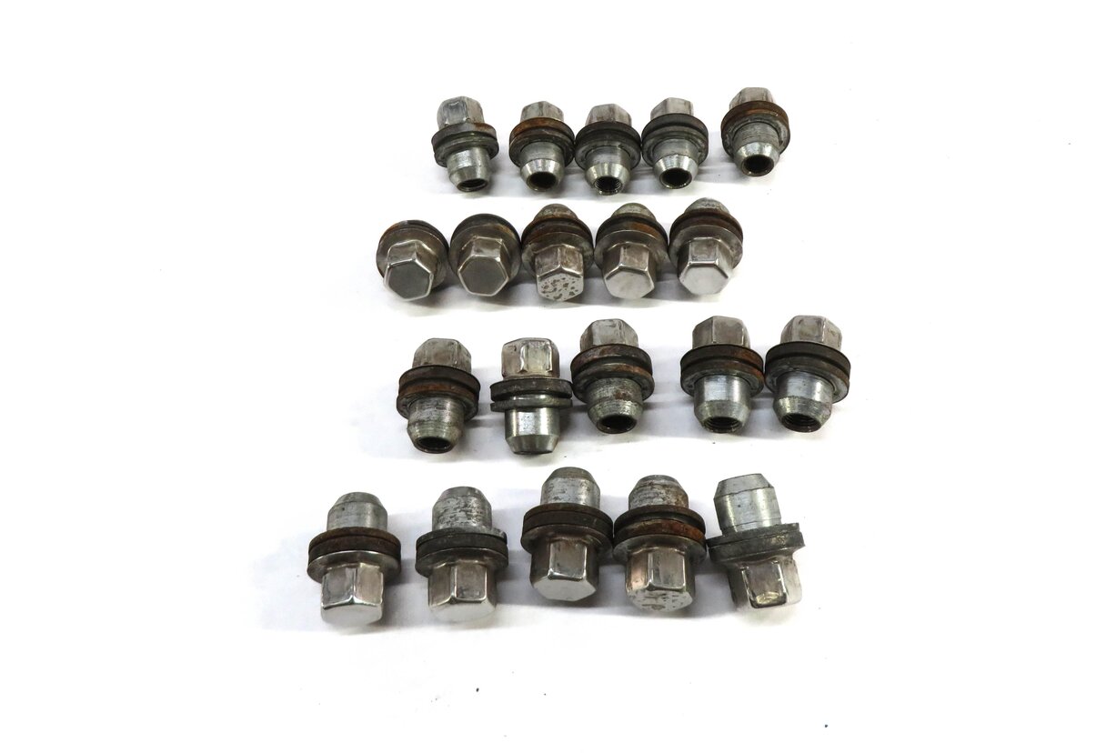 Thumbnail 2: 2005-2018 LR3 LR4 DISCOVERY RANGE ROVER SPORT WHEEL TIRE RIM LUG NUT SET (20)