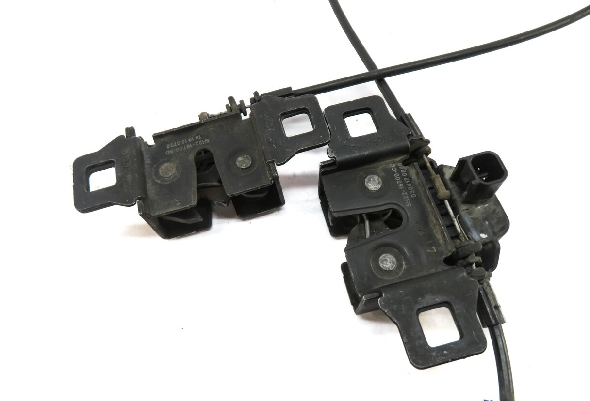 Thumbnail 3: 2014 RANGE ROVER (L405) FRONT LEFT & RIGHT LOWER HOOD LOCK LATCH SET-2 w/ CABLE