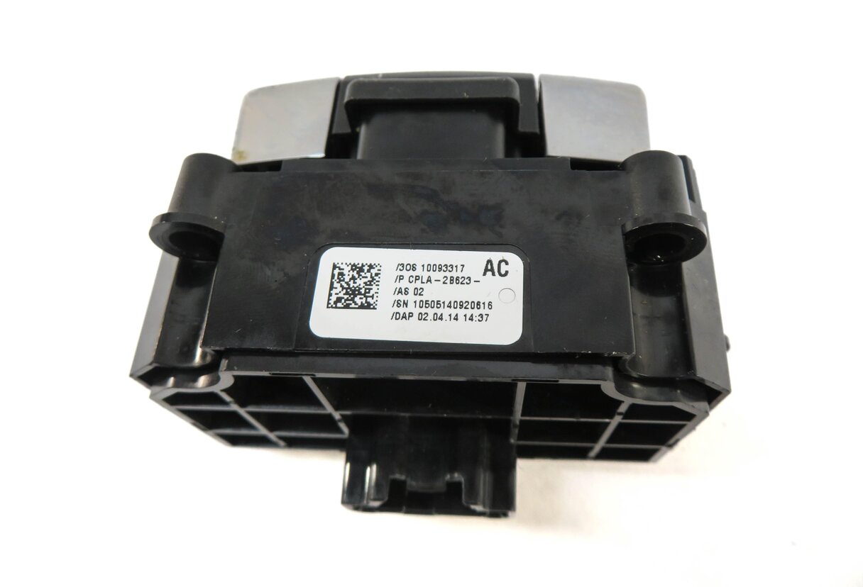 Thumbnail 5: 2014 RANGE ROVER (L405) EMERGENCY ELECTRONIC PARKING BRAKE SWITCH BUTTON