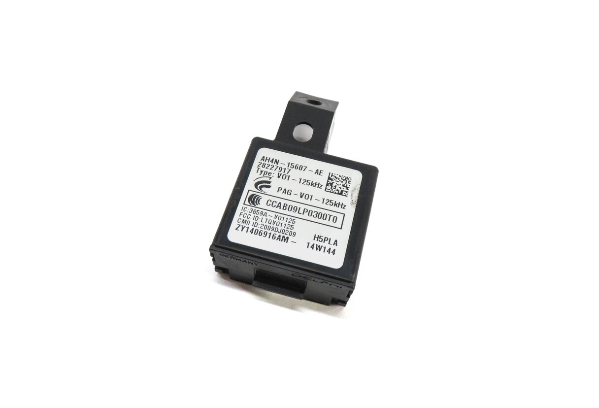 2014 RANGE ROVER (L405) KEYLESS ENTRY ANTENNA SENSOR CONTROL MODULE