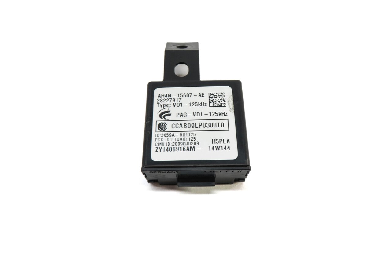 Thumbnail 2: 2014 RANGE ROVER (L405) KEYLESS ENTRY ANTENNA SENSOR CONTROL MODULE