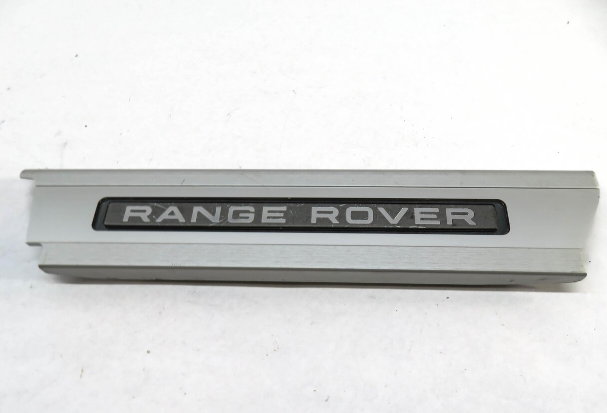 Thumbnail 2: 2014 RANGE ROVER (L405) RIGHT REAR DOOR LIGHTED DOOR SILL SCUFF PANEL TRIM