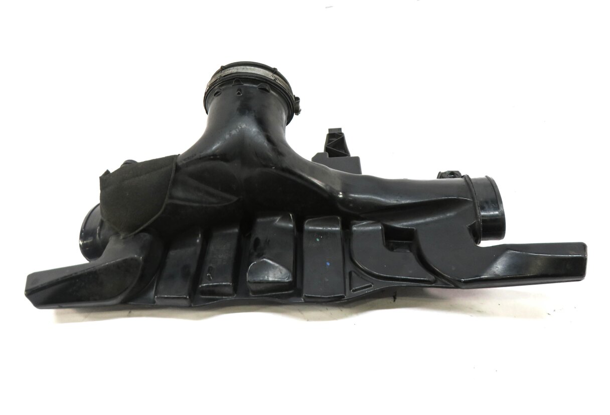 Thumbnail 4: 2014 RANGE ROVER (L405) 5.0L SUPERCHARGED ENGINE AIR INTAKE RESONATOR DAMPER BOX