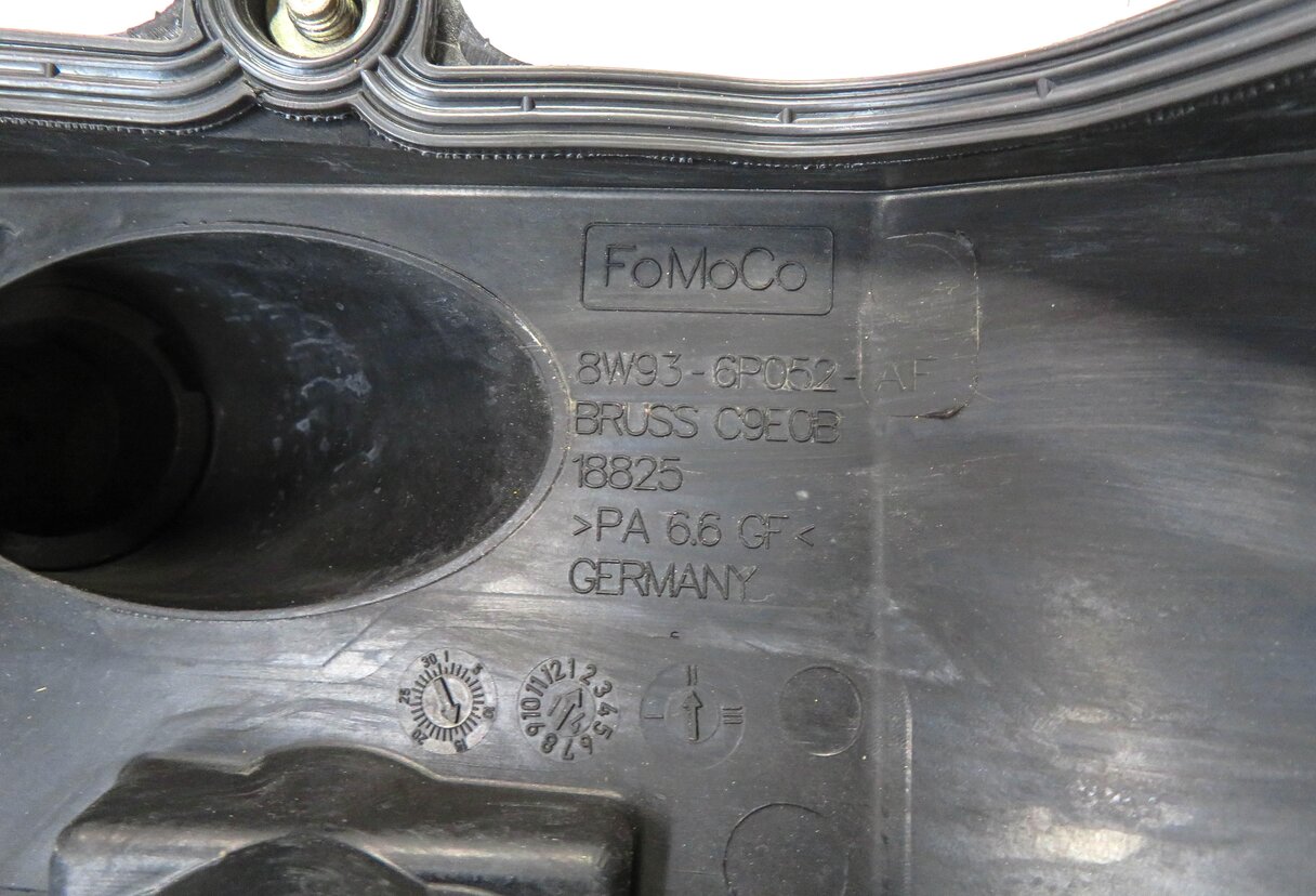 Thumbnail 5: 10-18 RANGE ROVER SPORT (L320 L322 L494 L405) 5.0L V8 - LEFT ENGINE VALVE COVER