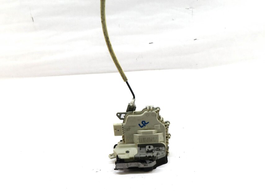 Thumbnail 2: 10-20 VW PORSCHE AUDI A3 A4 A8 S3 S4 Q5 MACAN PANAMERA - LEFT REAR DOOR LATCH