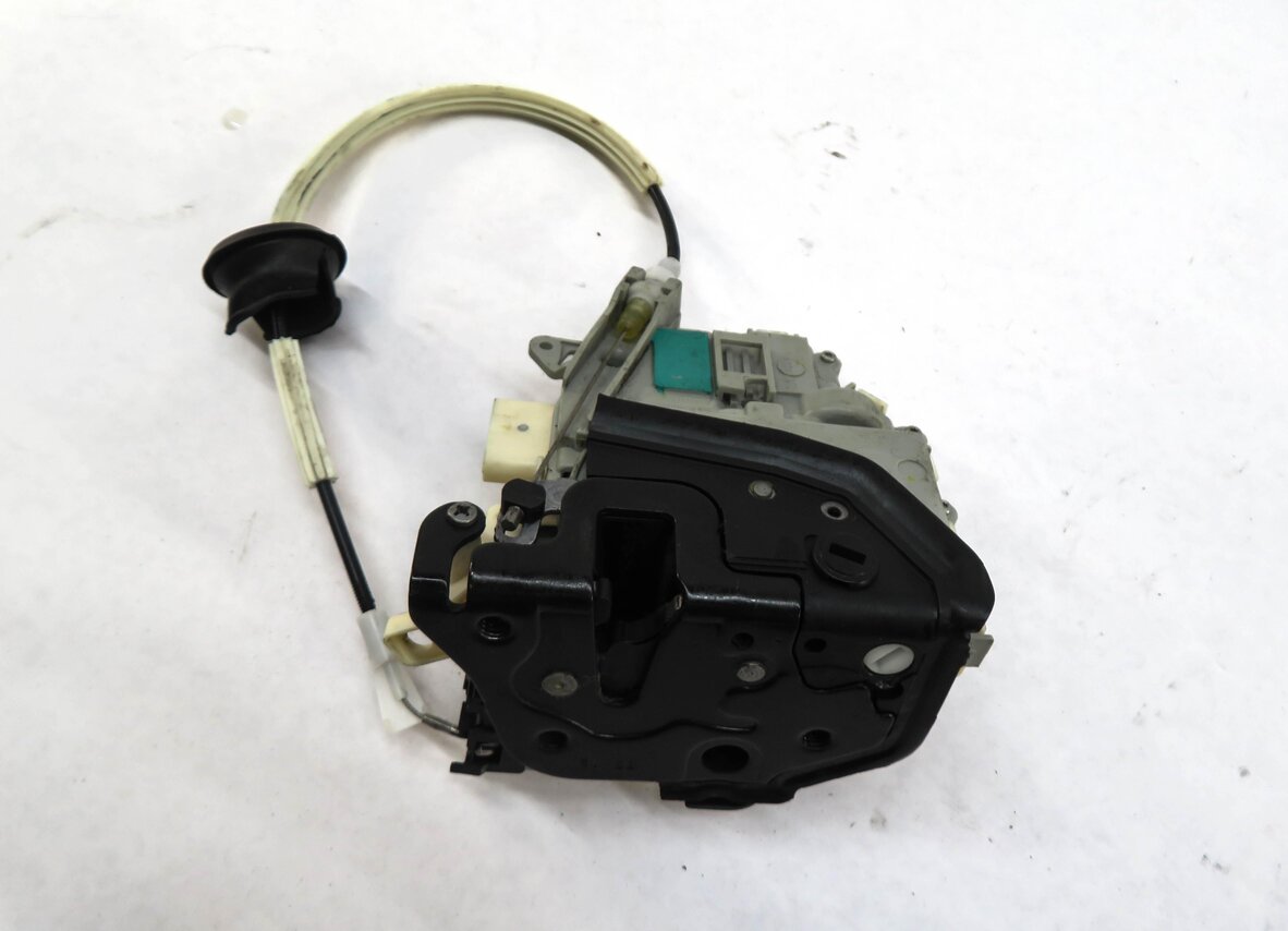 Thumbnail 3: 10-18 AUDI A3 A4 A8 Q3 Q5 S3 S4 SQ5 S8 (B8 D4 4H 8K 8R 8V) RIGHT REAR DOOR LATCH