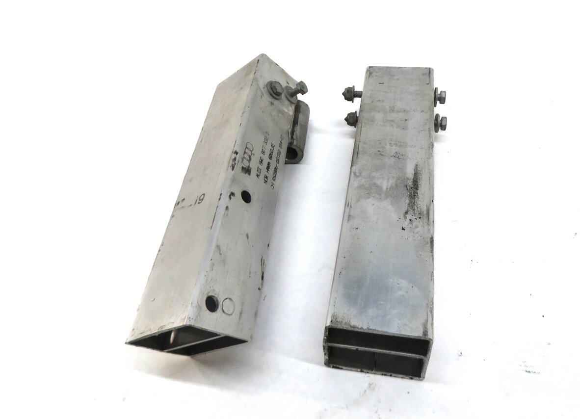 Thumbnail 3: 2009-2017 AUDI Q5 SQ5 (B8 8R) REAR LEFT & RIGHT BUMPER REINFORCEMENT BRACKET SET