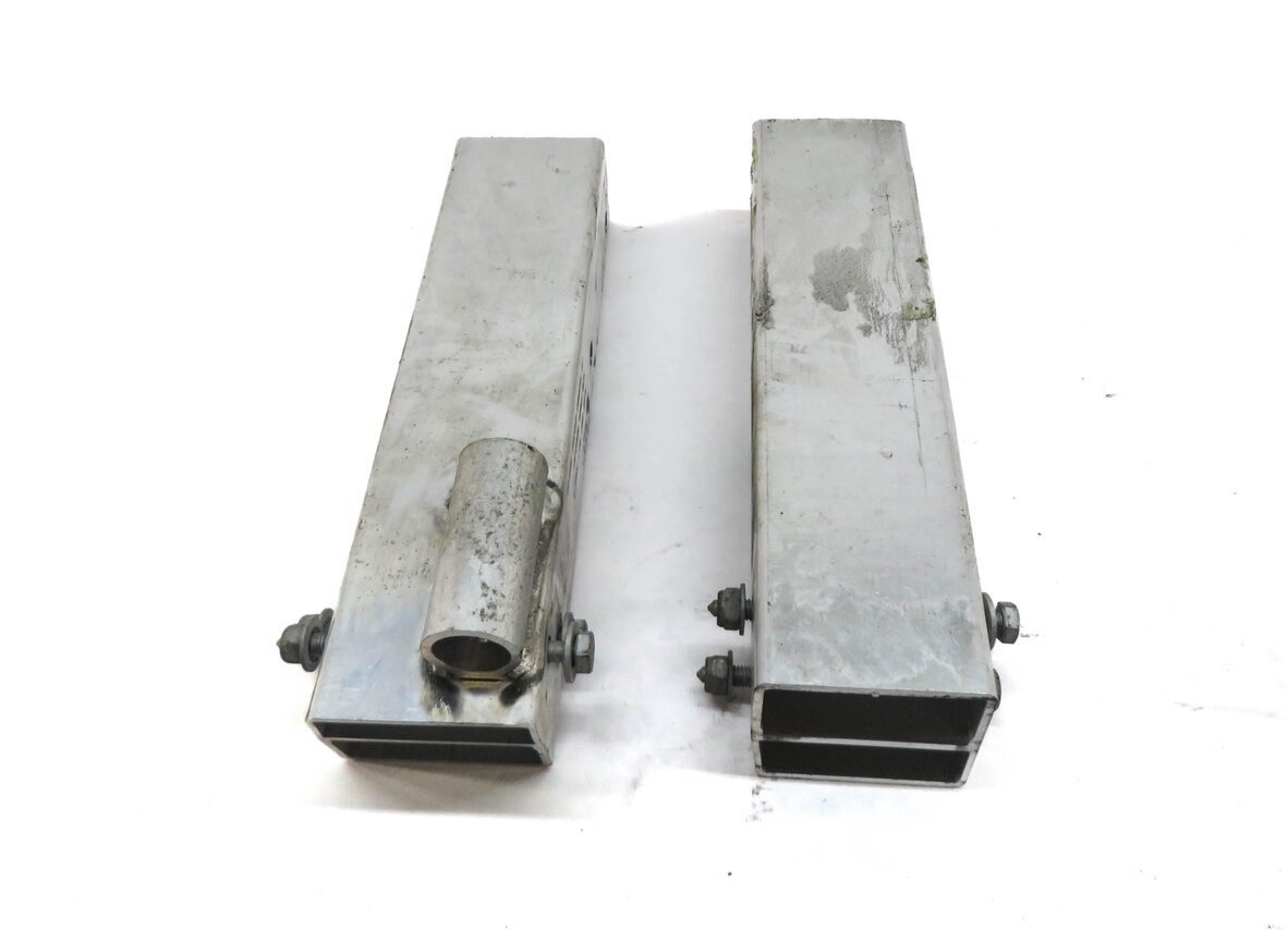 Thumbnail 4: 2009-2017 AUDI Q5 SQ5 (B8 8R) REAR LEFT & RIGHT BUMPER REINFORCEMENT BRACKET SET
