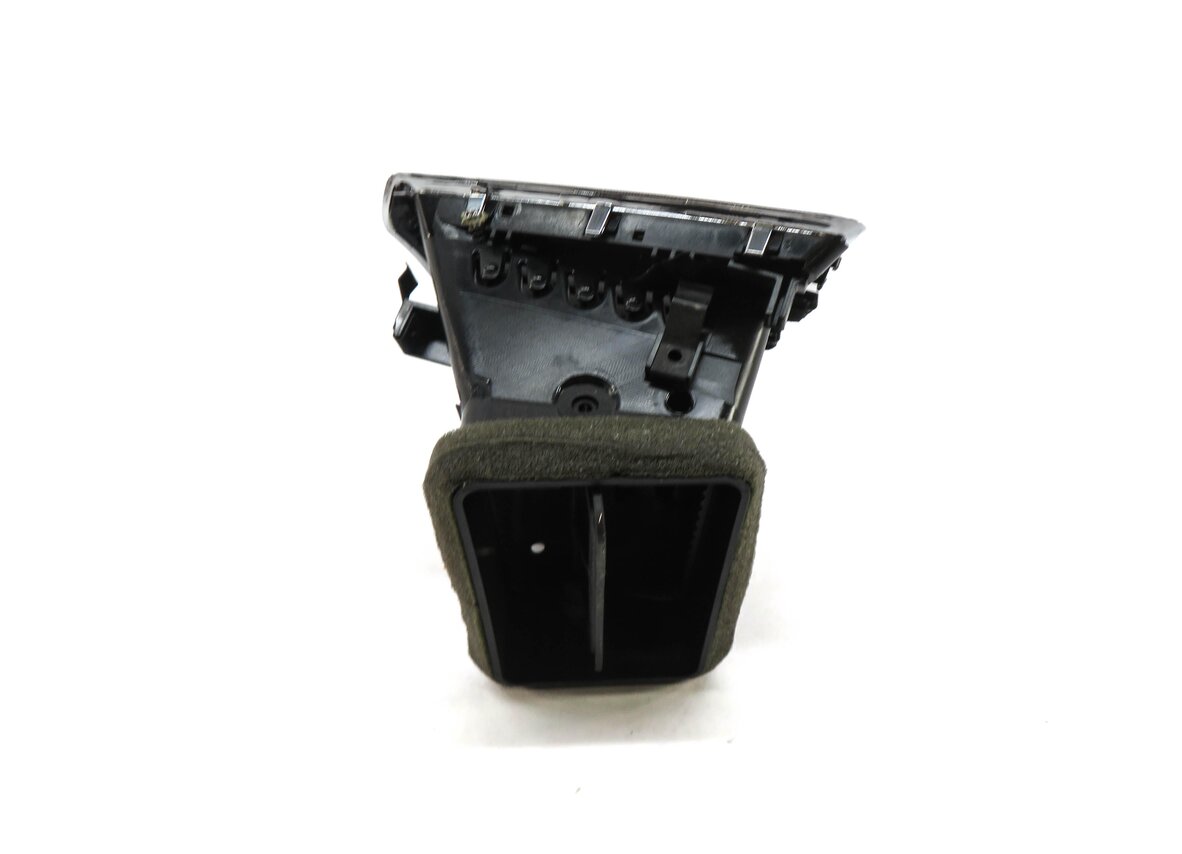 Thumbnail 3: 2013 AUDI Q5 (B8 8R) RIGHT FRONT PASSENGER OUTER DASH HEATER A/C AIR VENT