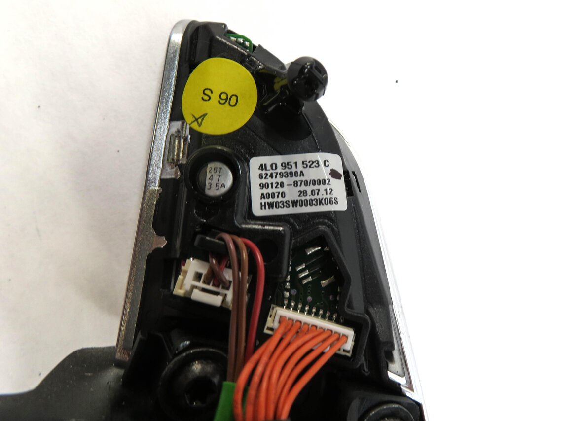 Thumbnail 9: 2013 AUDI Q5 (B8 8R) STEERING WHEEL SWITCH BUTTON SET w/ TRIM