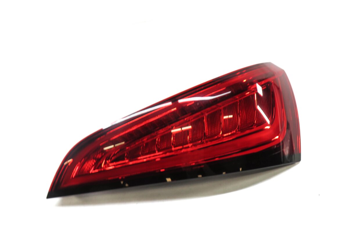 2013-2017 AUDI Q5 SQ5 (B8 8R) RIGHT PASSENGER TAILLIGHT BRAKE LIGHT LAMP (LED)