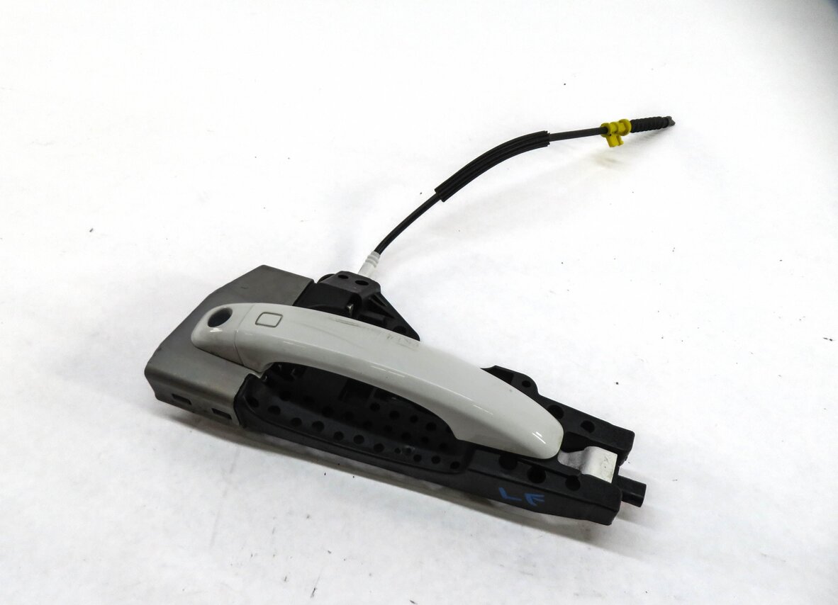 09-17 AUDI A4 S4 Q5 ALLROAD (B8 8K 8R) LEFT FRONT KEYLESS DOOR HANDLE (WHITE)