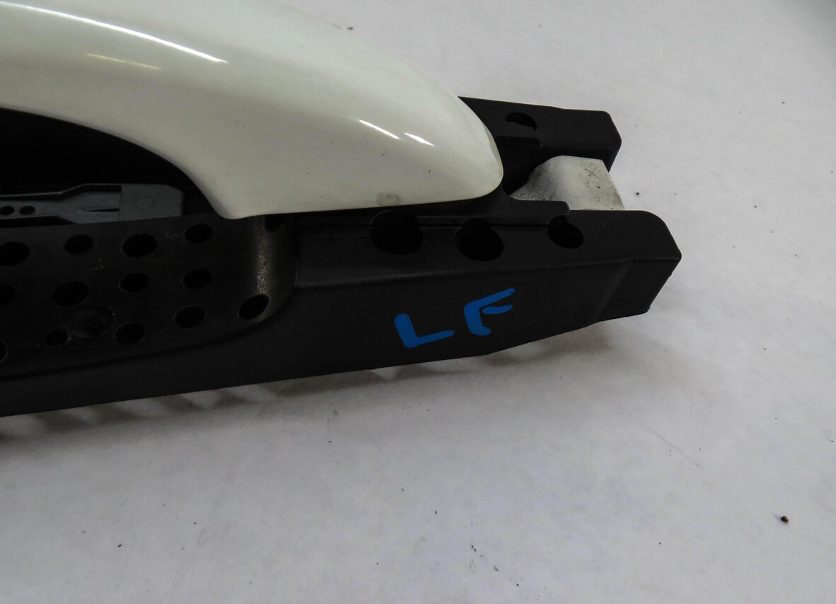 Thumbnail 5: 09-17 AUDI A4 S4 Q5 ALLROAD (B8 8K 8R) LEFT FRONT KEYLESS DOOR HANDLE (WHITE)