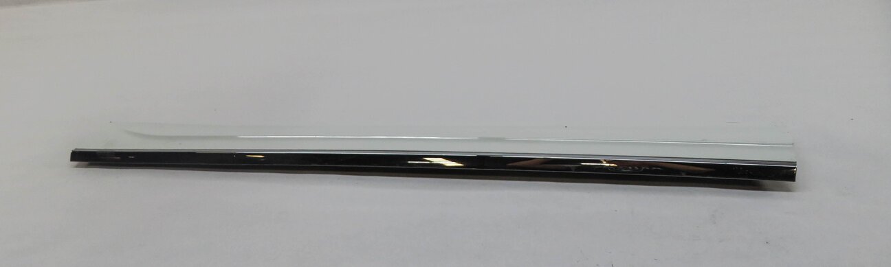 Thumbnail 3: 2013 AUDI Q5 (B8 8R) RIGHT FRONT PASSENGER DOOR MOULDING RUNNER TRIM (WHITE)