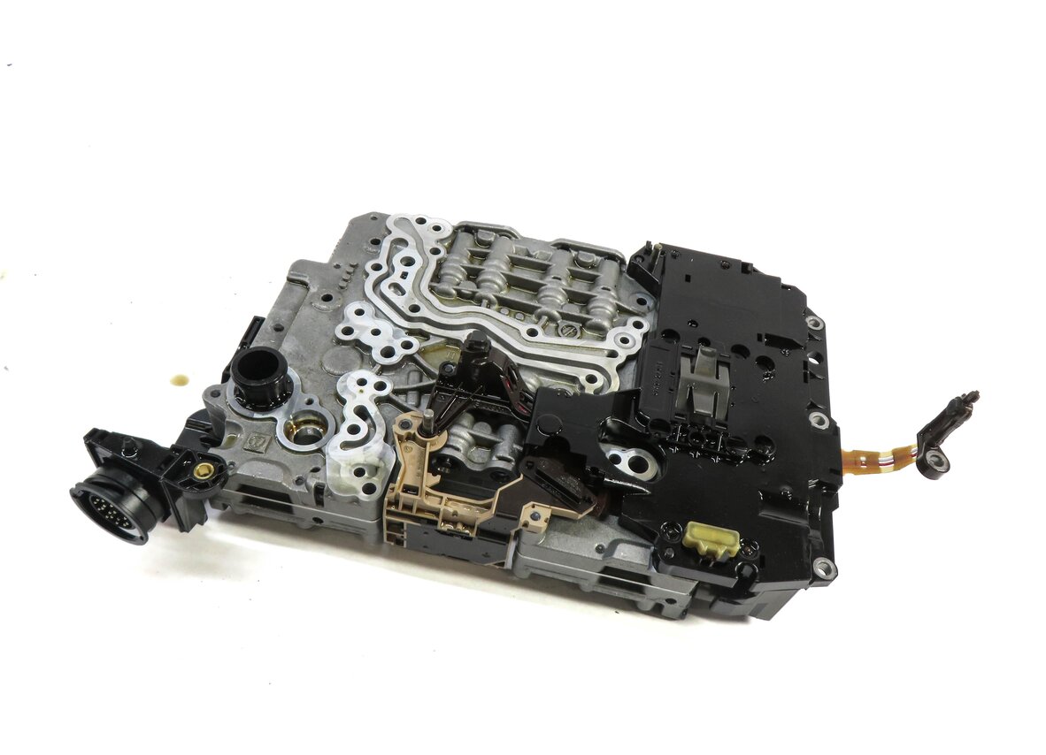 Thumbnail 1: 2013-2017 AUDI Q5 (B8 8R) AWD - 2.0L 8spd A/T TRANSMISSION VALVE BODY (NTB)
