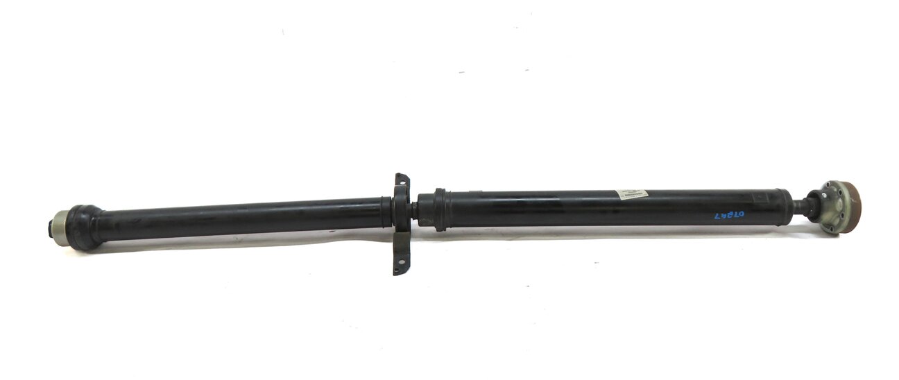Thumbnail 2: 2013-2017 AUDI Q5 SQ5 (B8 8R) A/T - REAR DRIVESHAFT DRIVELINE DRIVE LINE SHAFT