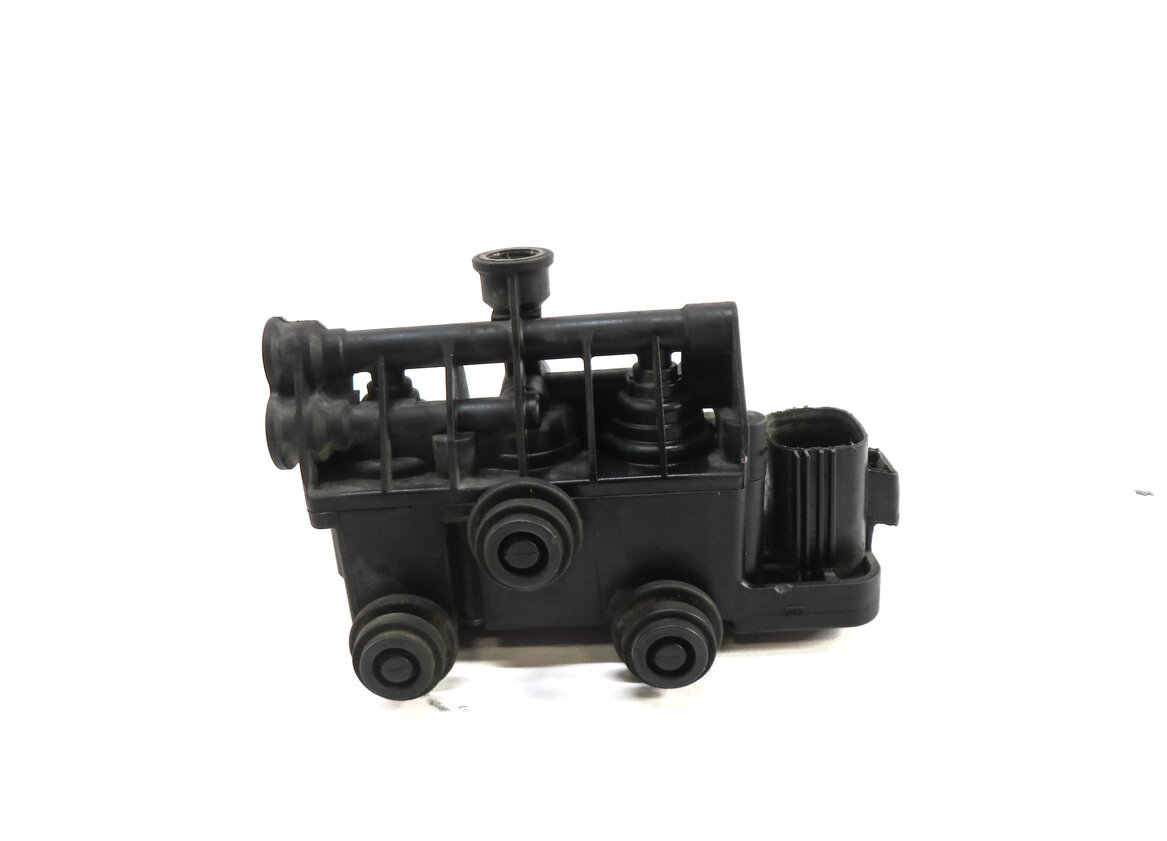 Thumbnail 2: 2008 RANGE ROVER SPORT (L320) AIR SUSPENSION TRANSFER RELIEF VALVE RVH00055