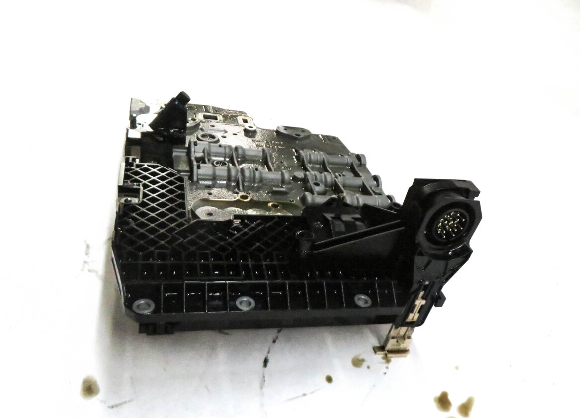 Thumbnail 4: 2006-2009 RANGE ROVER SPORT (L320 L322) 4.2L 6HP-26 A/T TRANSMISSION VALVE BODY