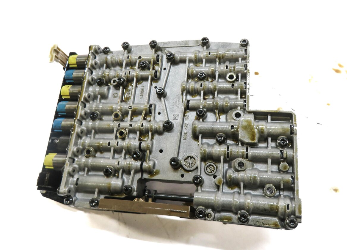 Thumbnail 6: 2006-2009 RANGE ROVER SPORT (L320 L322) 4.2L 6HP-26 A/T TRANSMISSION VALVE BODY