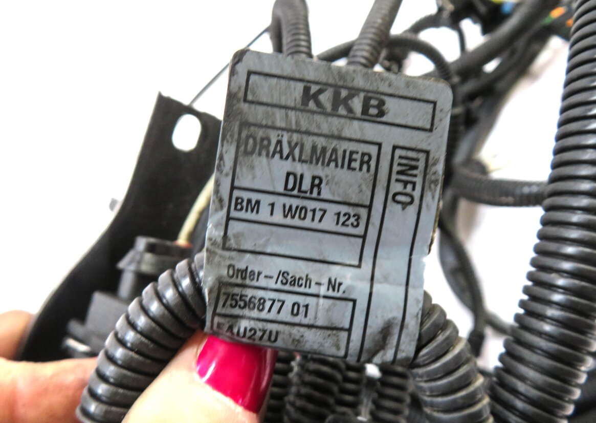 Thumbnail 5: 2006 BMW Z4 (E85) 3.0L N52 ENGINE WIRE WIRING HARNESS LOOM