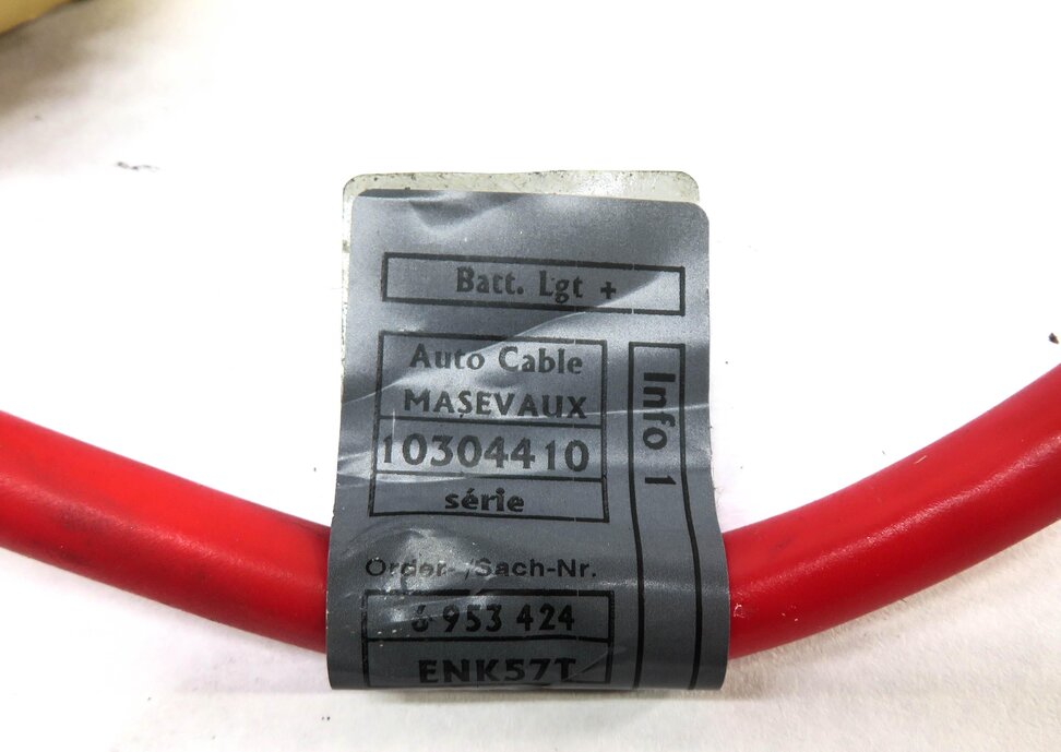 Thumbnail 4: 2006 BMW Z4 (E85) POSITIVE BATTERY POWER JUNCTION BOX
