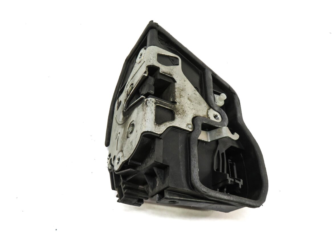 Thumbnail 3: 06-18 E87 F22 E90 F01 E60 F10 F06 F12 F13 E65 F04 E70 E71 LEFT FRONT DOOR LATCH