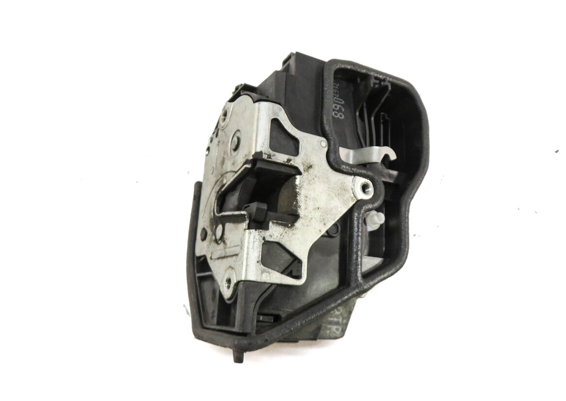 Thumbnail 3: 06-18 E87 F22 E90 F01 E60 F10 F06 F12 F13 E65 F04 E70 E71 RIGHT FRONT DOOR LATCH