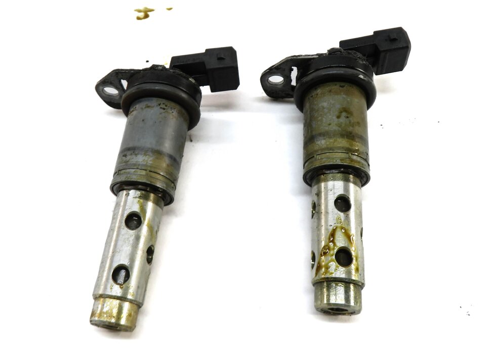 Thumbnail 3: 2006 BMW Z4 (E85) 3.0L N52 ENGINE VVT VANOS TIMING SOLENOID SET-2