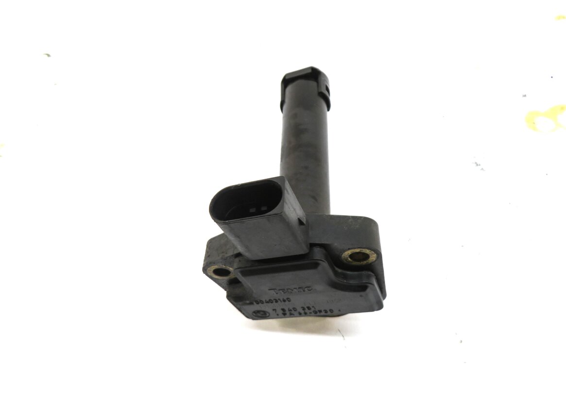 Thumbnail 2: 2006 BMW Z4 (E85) 3.0L N52 ENGINE OIL LEVEL SENSOR SENDER