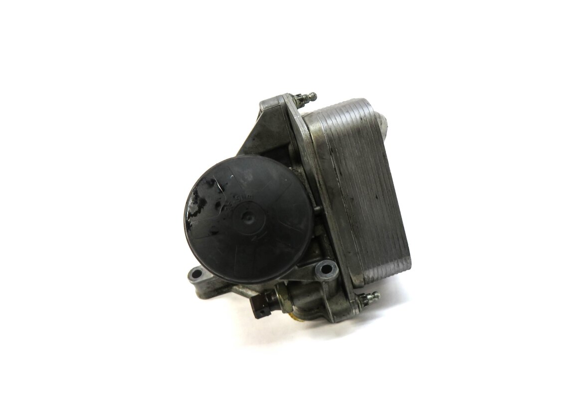 2006 BMW Z4 (E85) 3.0L N52 ENGINE OIL FILTER HOUSING