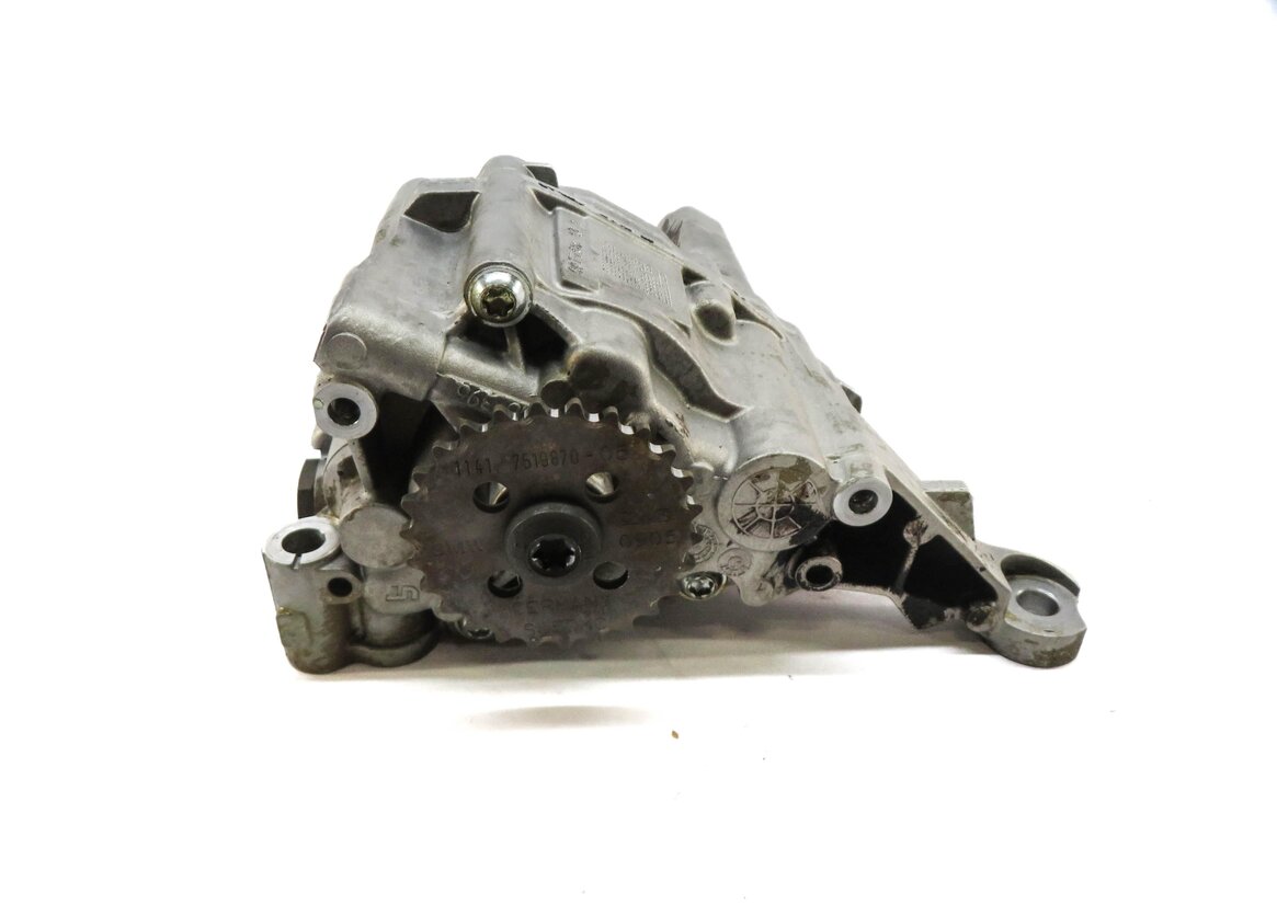 Thumbnail 2: 2006 BMW Z4 (E85) 3.0L N52 ENGINE OIL PUMP