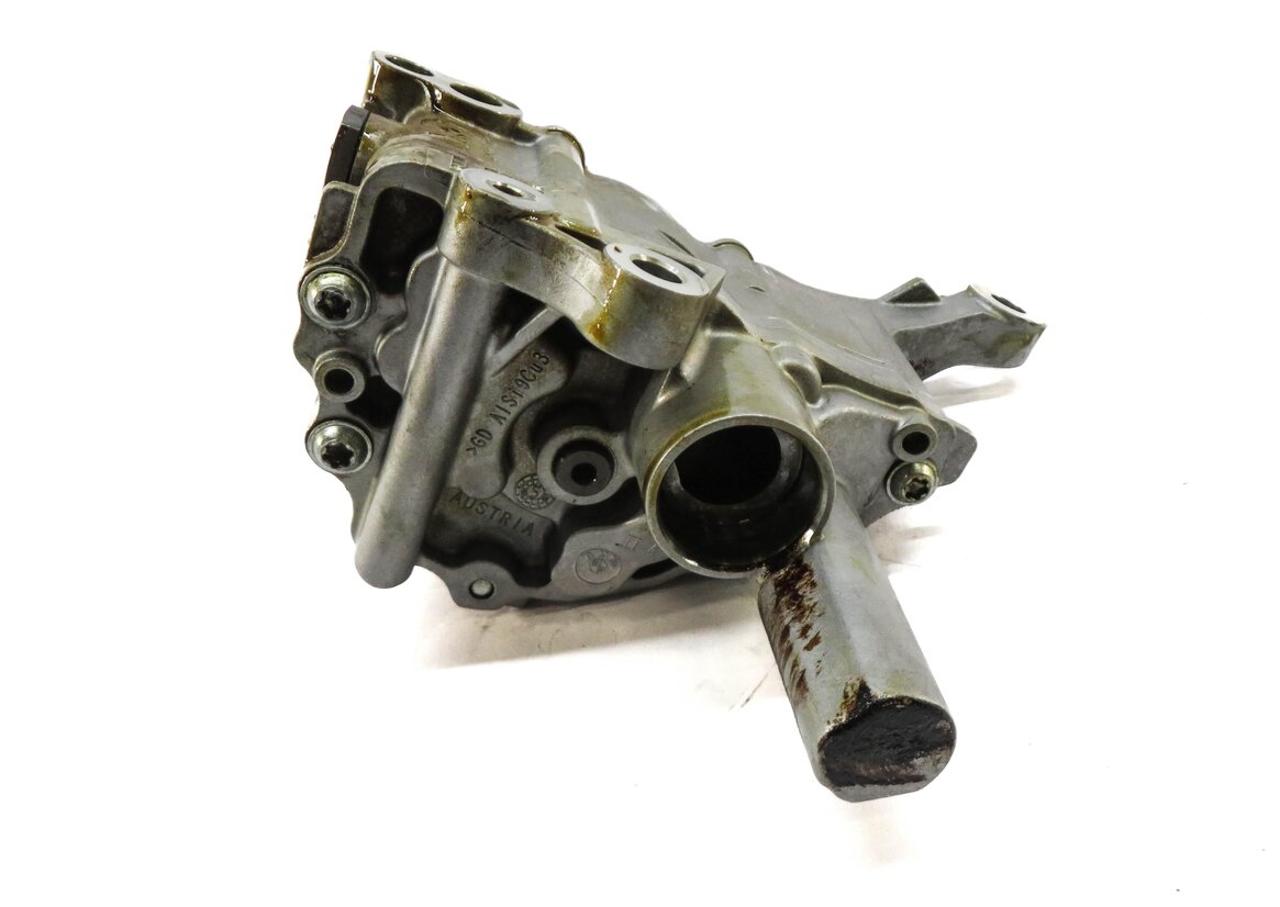 Thumbnail 6: 2006 BMW Z4 (E85) 3.0L N52 ENGINE OIL PUMP