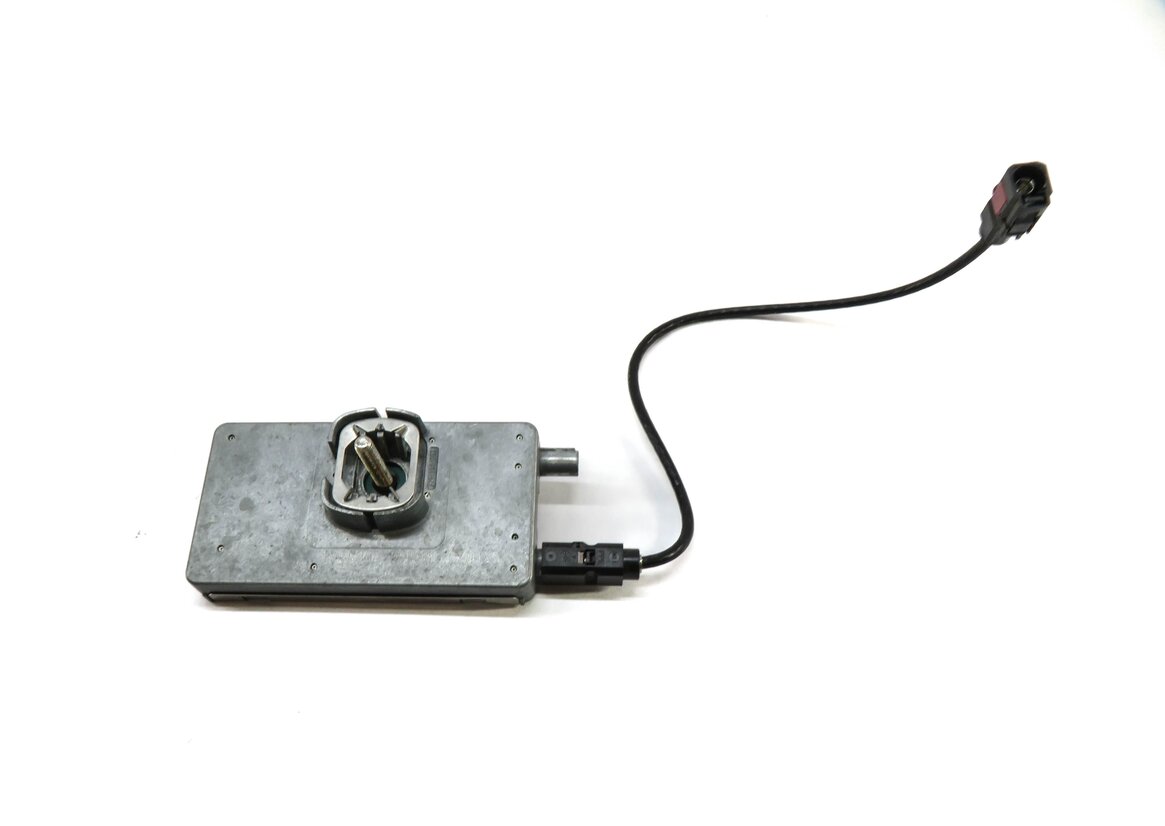 Thumbnail 3: 2000-2008 BMW 323i 325i 330i M3 Z4 (E46 E85) RADIO STEREO ANTENNA BASE MODULE