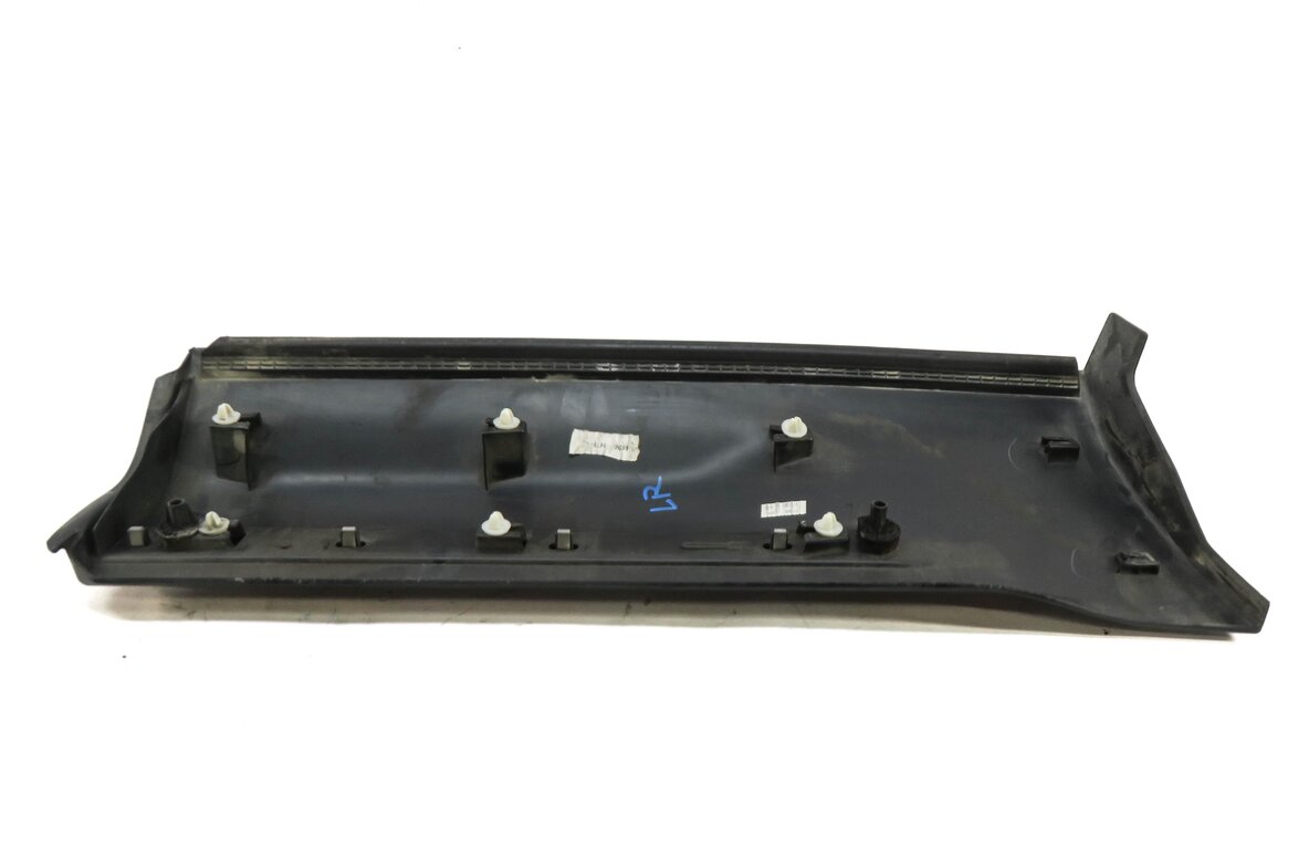 Thumbnail 4: 2015 RANGE ROVER EVOQUE (L538) LEFT REAR DOOR MOULDING RUNNER TRIM (BLACK)
