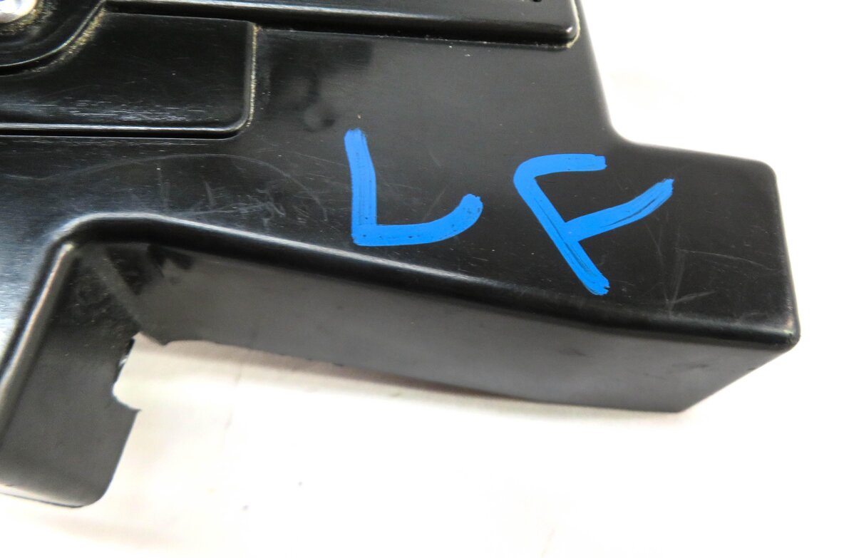 Thumbnail 5: 2010-2019 EVOQUE LR4 / RANGE ROVER SPORT (L320) LEFT FRONT PASSIVE DOOR LATCH