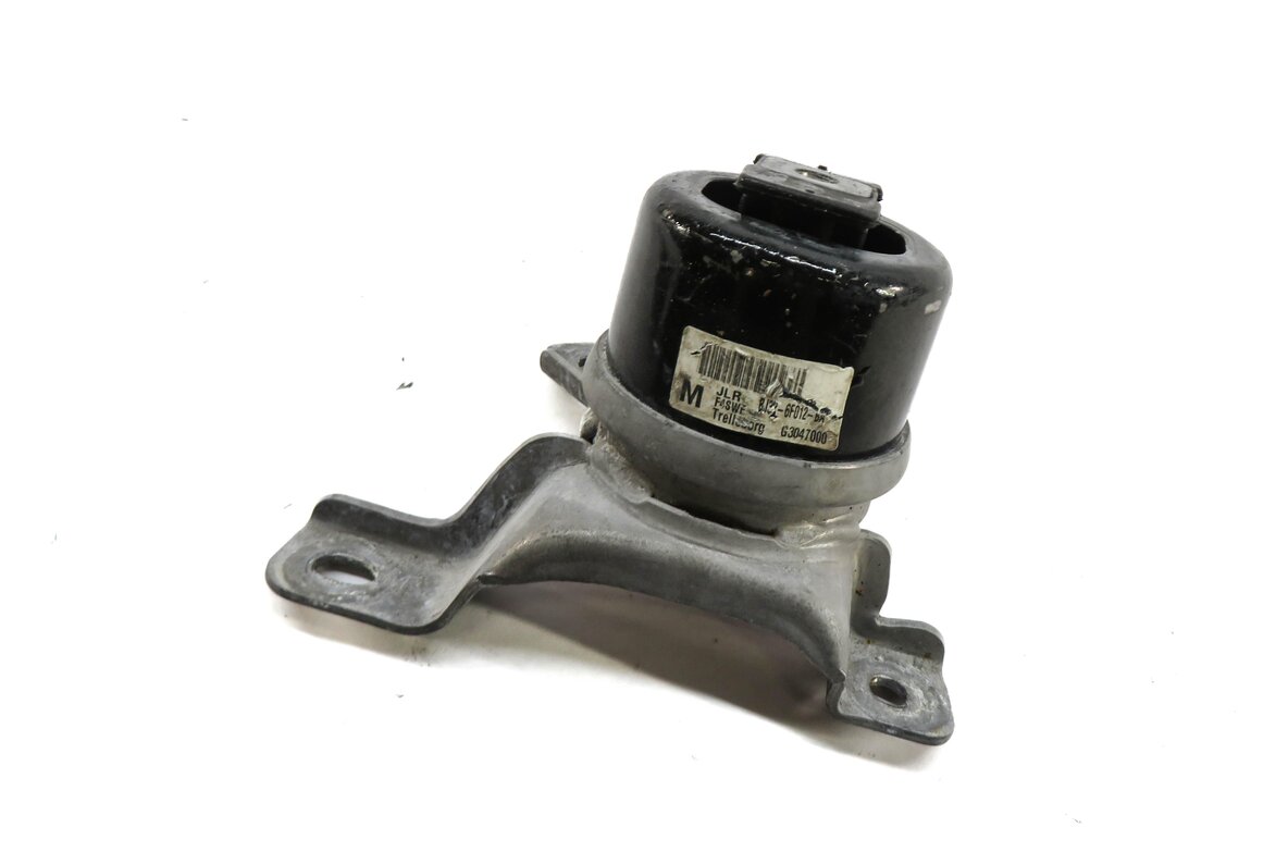 2015 RANGE ROVER EVOQUE (L538) 2.0L TURBO ENGINE RIGHT MOTOR MOUNT BRACKET