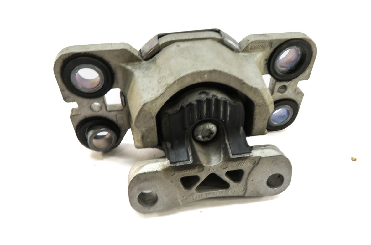 Thumbnail 2: 2015 RANGE ROVER EVOQUE (L538) 2.0L TURBO ENGINE TRANSMISSION MOUNT BRACKET