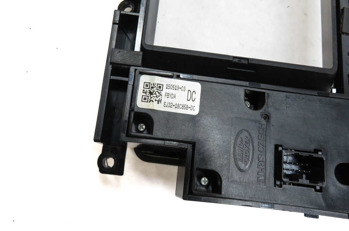 Thumbnail 6: 12-15 RANGE ROVER EVOQUE (L538) RADIO STEREO NAVIGATION SWITCH PANEL SCREEN TRIM