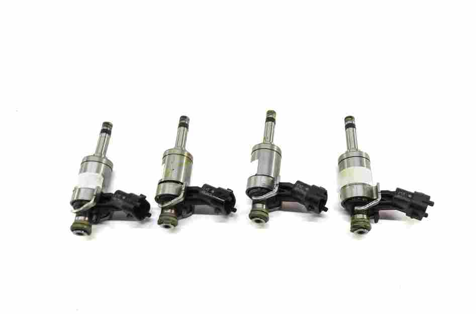 Thumbnail 2: 12-17 LR2 DISCOVERY SPORT RANGE ROVER EVOQUE (L538 L550) 2.0L FUEL INJECTOR SET