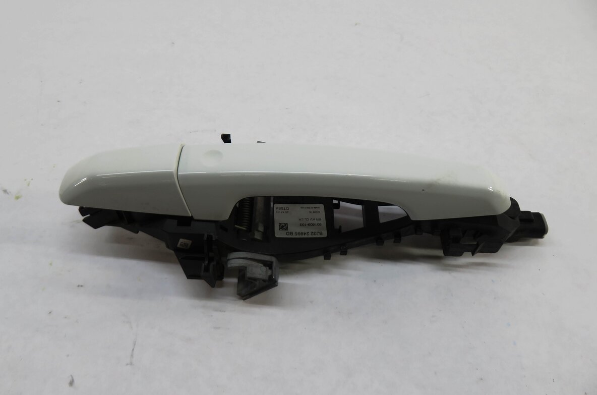 Thumbnail 3: 12-17 RANGE ROVER SPORT EVOQUE (L405 L494) LEFT REAR PASSIVE DOOR HANDLE (WHITE)