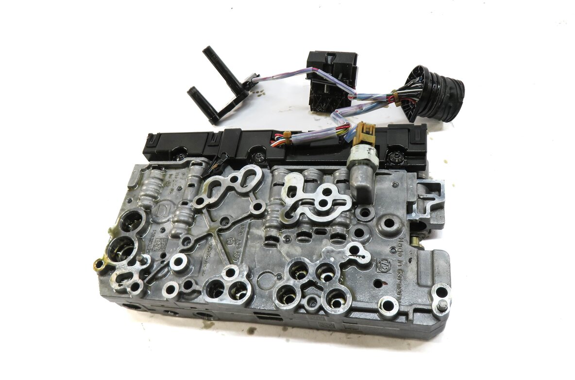 Thumbnail 3: 2014-2015 RANGE ROVER EVOQUE (L538) 9HP-48 AUTOMATIC TRANSMISSION VALVE BODY