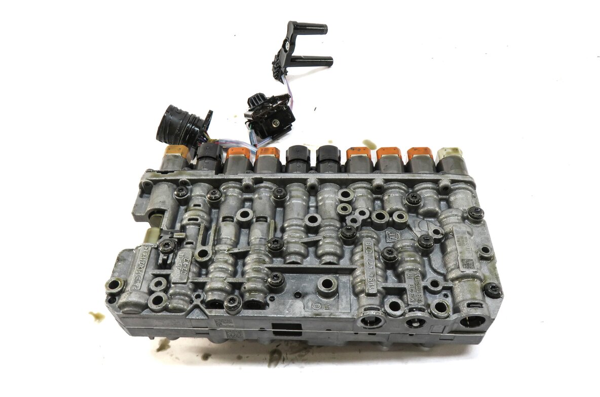 Thumbnail 4: 2014-2015 RANGE ROVER EVOQUE (L538) 9HP-48 AUTOMATIC TRANSMISSION VALVE BODY