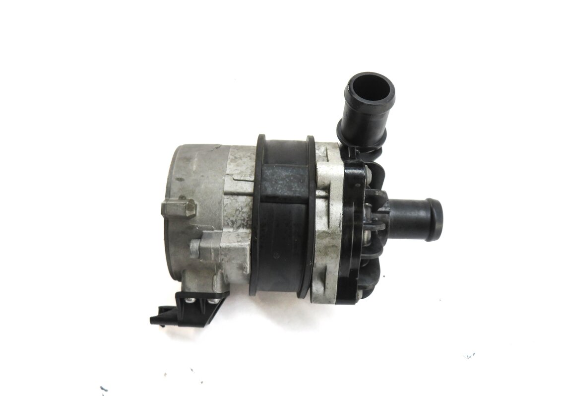 Thumbnail 3: 2013 AUDI S4 (B8 8K) 3.0L CGXC SUPERCHARGED ENGINE AUX AUXILIARY WATER PUMP