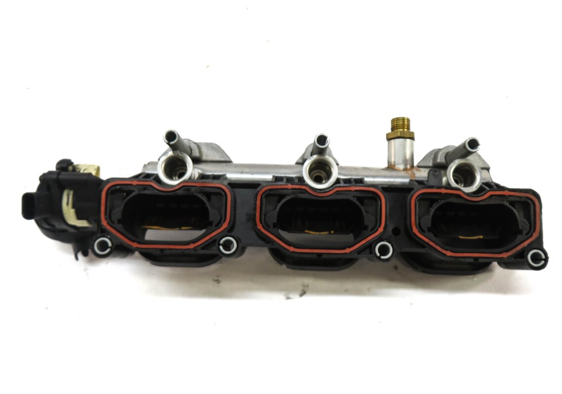 Thumbnail 4: 2013 AUDI S4 (B8 8K) 3.0L CGXC ENGINE RIGHT LOWER INTAKE MANIFOLD DIFFUSER RAIL