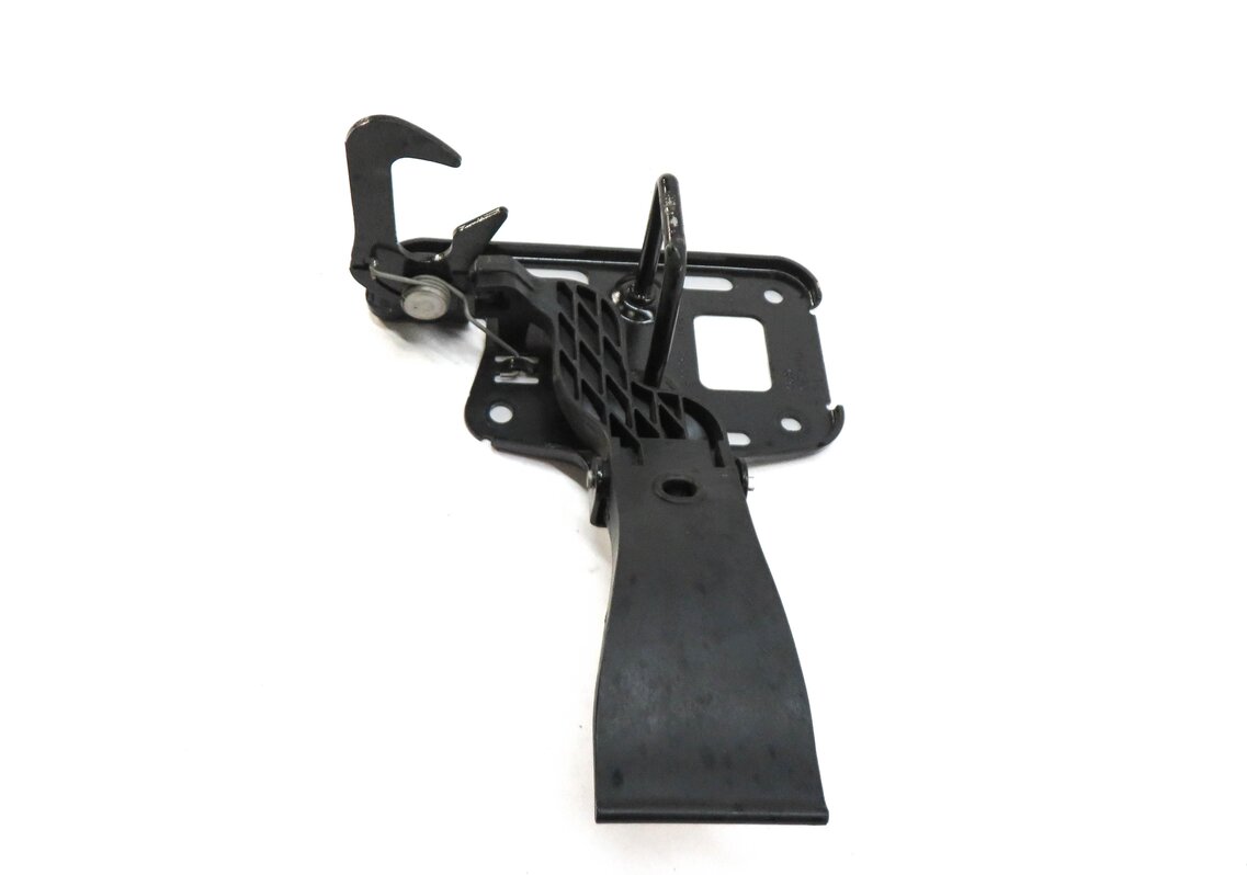 Thumbnail 3: 2013 AUDI S4 (B8 8K) FRONT HOOD SAFETY LATCH CATCH HOOK RELEASE LEVER