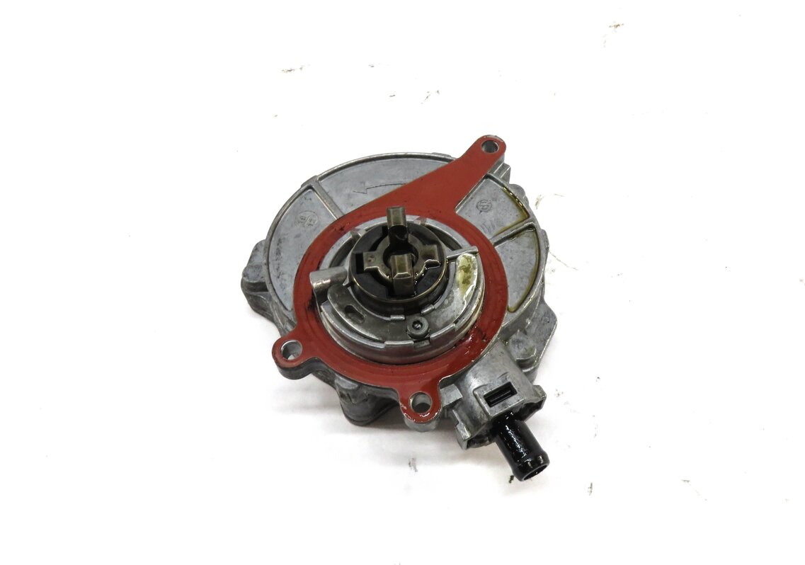 2012-2017 AUDI A6 A7 Q5 S4 S6 RQ5 TOUAREG - 3.0L ENGINE BRAKE VACUUM PUMP