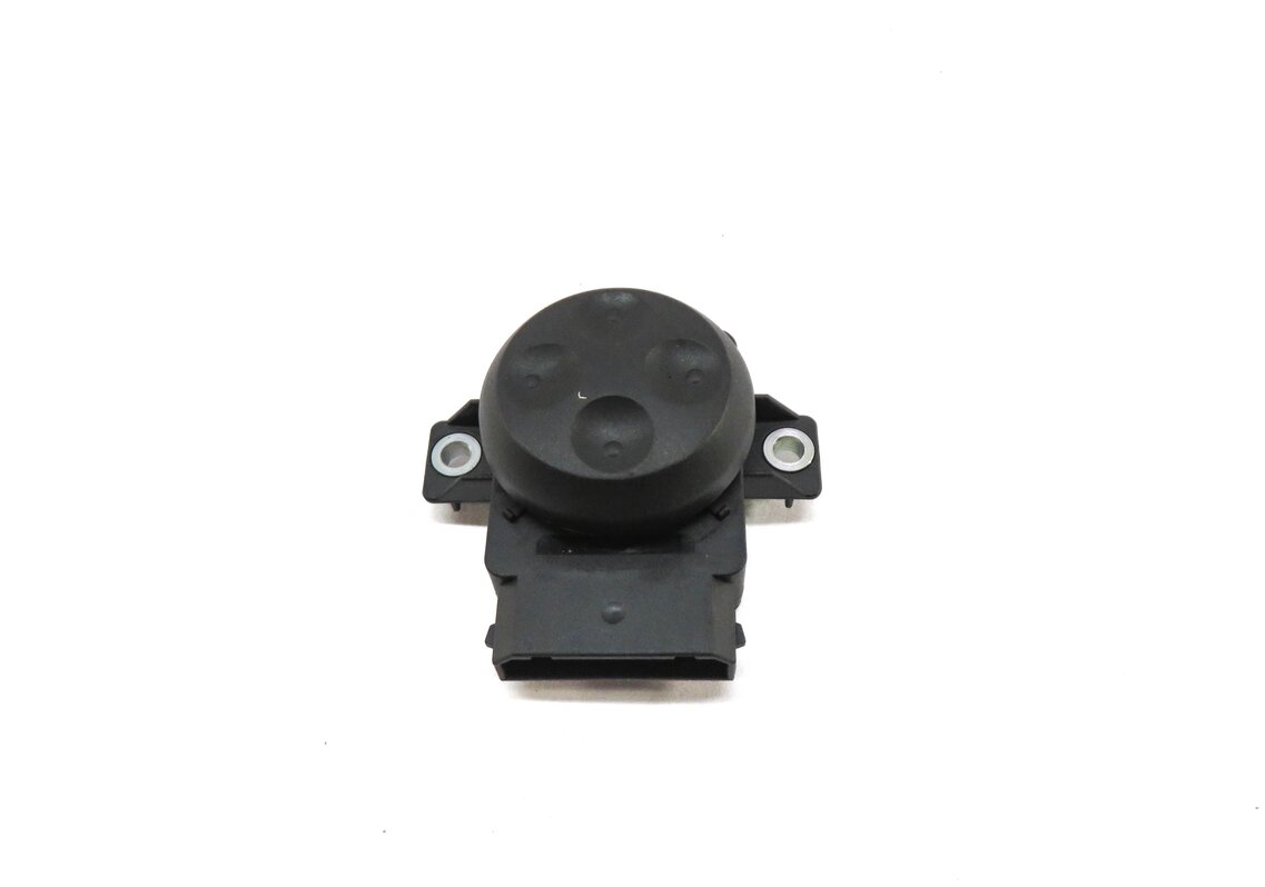 Thumbnail 3: 2013 AUDI S4 (B8 8K) RIGHT FRONT PASSENGER SEAT ADJUST ADJUSTMENT SWITCH BUTTON