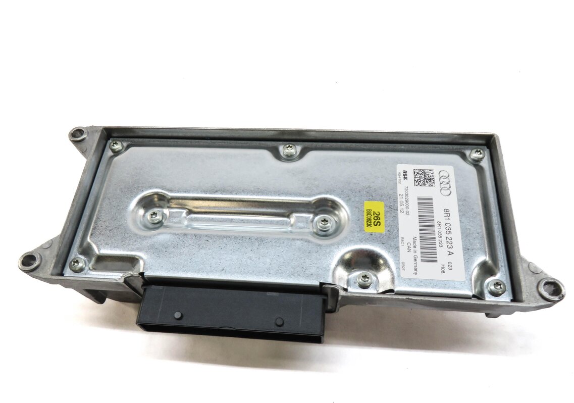 Thumbnail 3: 2013-2016 AUDI A4 S4 (B8 8K) RADIO STEREO AUDIO AMP AMPLIFIER (8UQ / 8YN)
