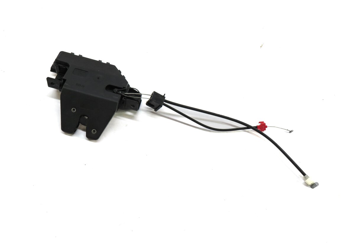 Thumbnail 1: 2003 BMW Z4 (E85) REAR TRUNK LOCK LATCH ACTUATOR