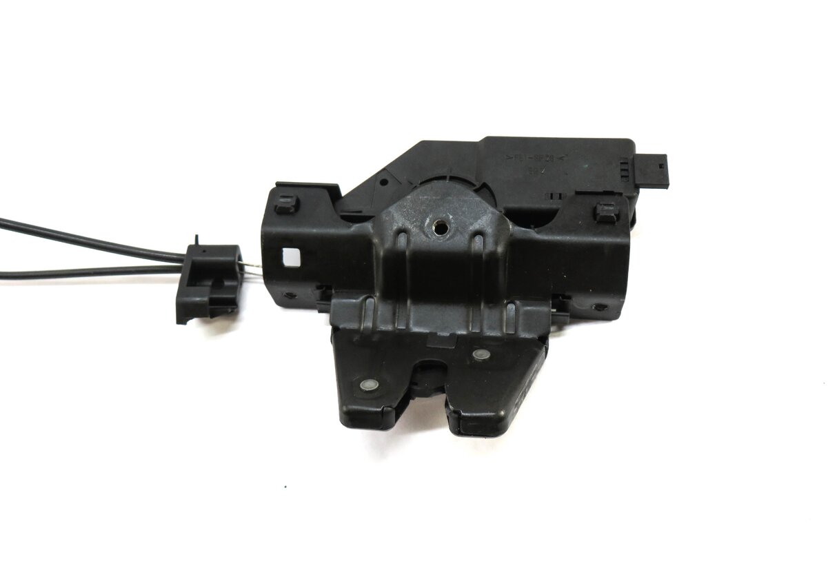 Thumbnail 4: 2003 BMW Z4 (E85) REAR TRUNK LOCK LATCH ACTUATOR